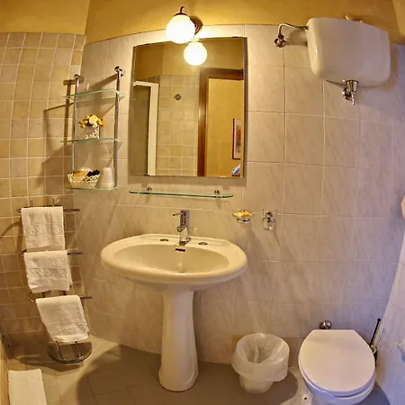 Italia Hotel 3*